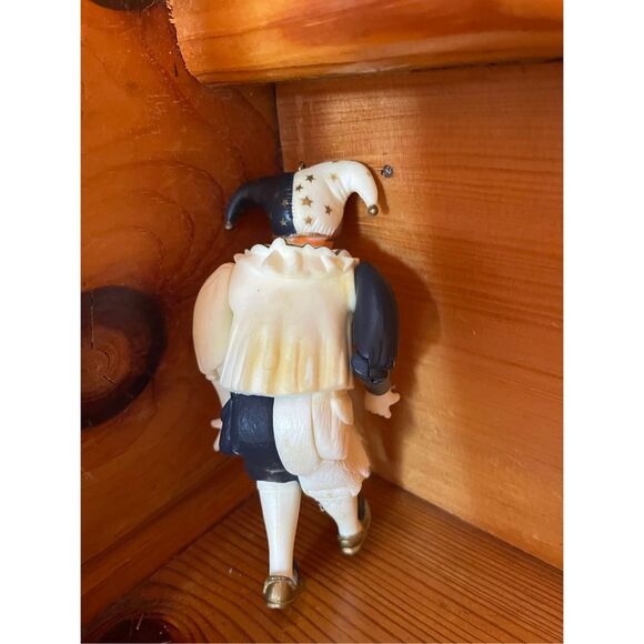 Vintage 1984 Hallmark Holiday Jester Featuring Movable Arms And Legs - Picture 4 of 4